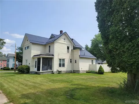 16 Spring St, Cuba, NY 14727