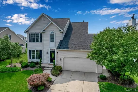 230 Nathans Trl, Lancaster, NY 14086