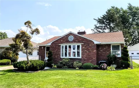 115 Puritan Rd, Tonawanda, NY 14150