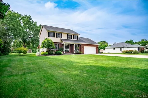 1401 Schoellkopf Rd, Lake View, NY 14085