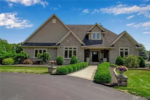 1361 Quaker Rd, Orchard Park, NY 14127