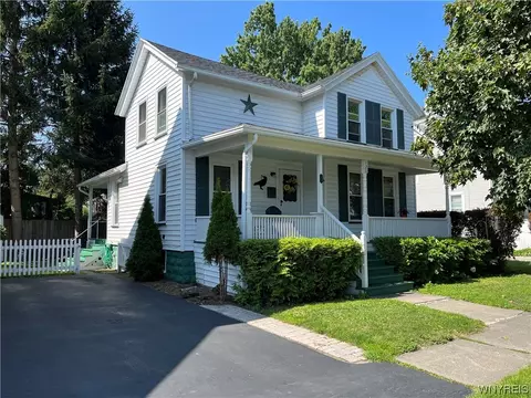 120 North St, Batavia, NY 14020