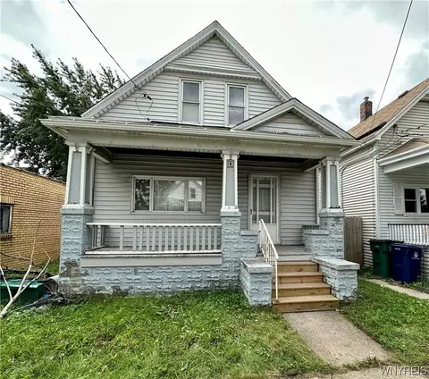 13 Dover St, Buffalo, NY 14212