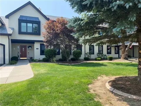 724 Northridge Dr #220, Lewiston, NY 14092