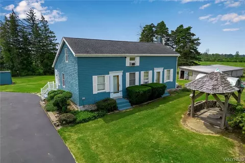 9824 Chestnut Ridge Rd, Royalton, NY 14105