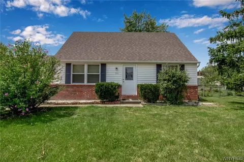194 Tracey Ln, Grand Island, NY 14072