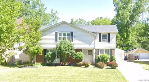 22 Brittany Dr, Amherst, NY 14228