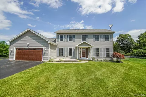 80 Diana Dr, Wheatland, NY 14546
