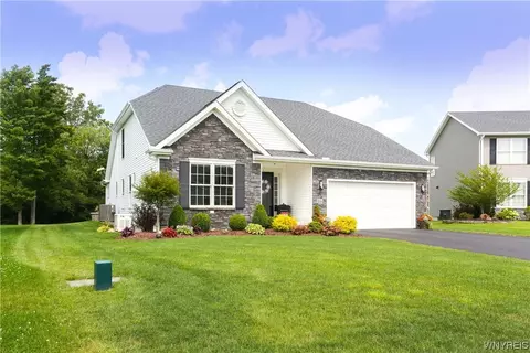 9284 Kristina Cir, Clarence Center, NY 14032