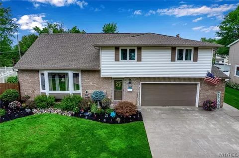 317 Red Oak Dr, Amherst, NY 14221