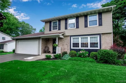 131 Starling Dr, Ridgeway, NY 14103