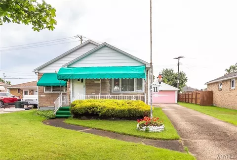 11 Nandale Dr, Cheektowaga, NY 14227