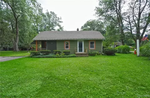 729 Sandy Ave, Evans, NY 14006