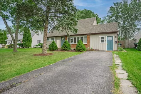 102 Jenell Dr, Grand Island, NY 14072