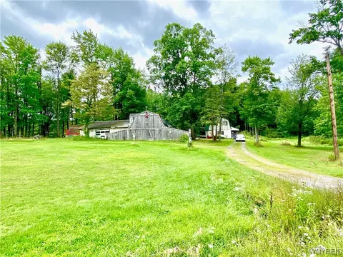 1888 Church Rd, Bennington, NY 14040