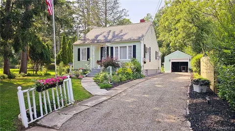 163 Dawson Dr, Persia, NY 14070