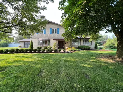 27 Harding Ave, Lockport, NY 14094