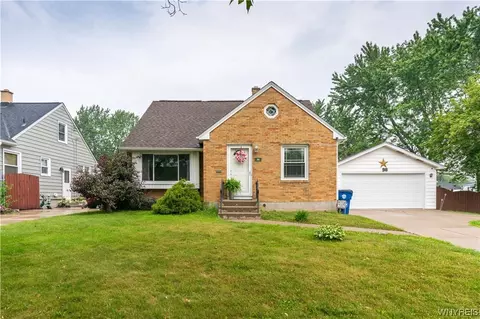 98 Albion Ave, Amherst, NY 14226