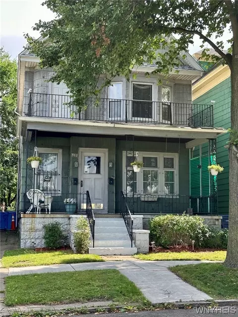 853 Columbus Pkwy, Buffalo, NY 14213