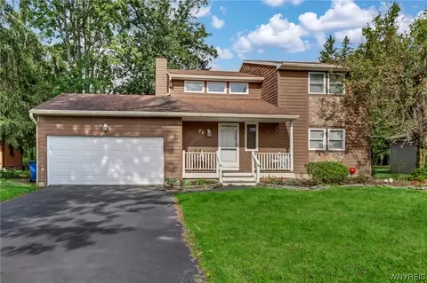 71 Little Robin Rd, Amherst, NY 14228