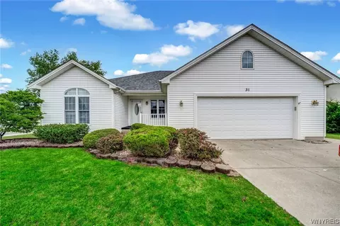 31 Park Ln, Grand Island, NY 14072
