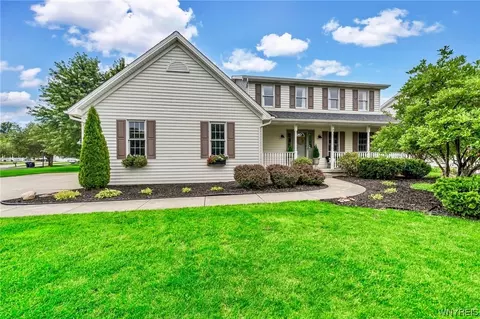 85 Riverview Ct, Grand Island, NY 14072
