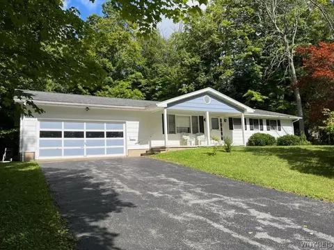8804 Alexander Rd, Batavia, NY 14020
