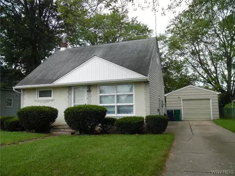 1402 98th St, Niagara Falls, NY 14304