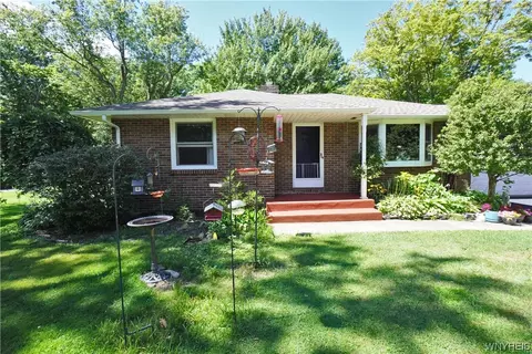 5590 Scherff Rd, Orchard Park, NY 14127
