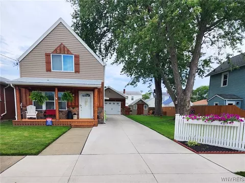 2729 South Ave, Niagara Falls, NY 14305