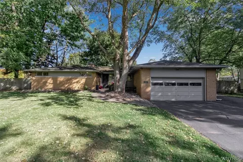 4938 Smiley Ter, Clarence, NY 14031