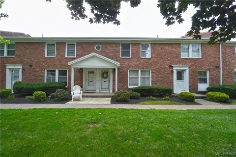 75 Oakbrook Dr #F, Amherst, NY 14221