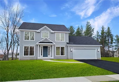 8 Greenspring Ct, West Seneca, NY 14224