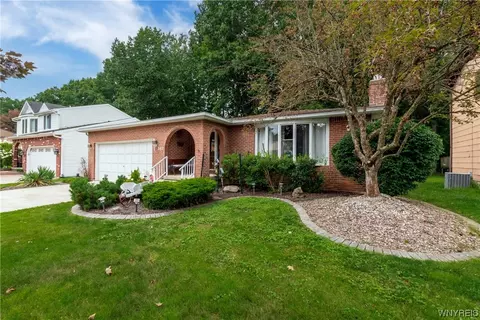 382 Belmont Ct E, North Tonawanda, NY 14120
