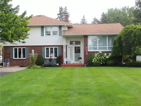 702 Klein Rd, Amherst, NY 14221