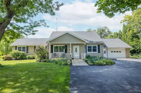 7976 Lewiston Rd, Batavia, NY 14020