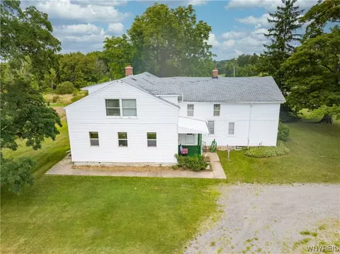 46 Dersam Rd, Bennington, NY 14004