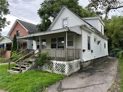 324 74th St, Niagara Falls, NY 14304