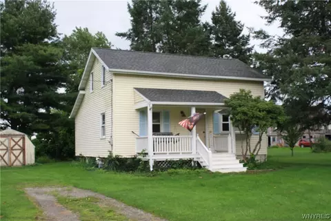1635 N Lyndonville Rd, Yates, NY 14098