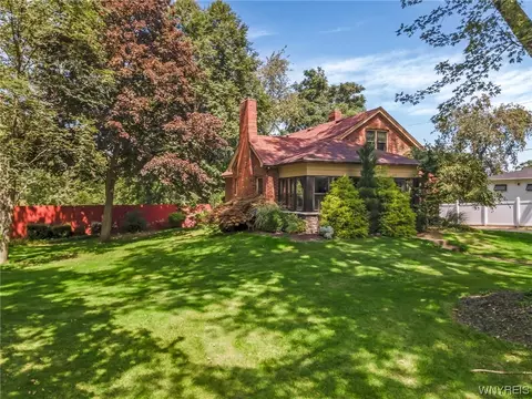 336 Chestnut Ridge Rd, Chili, NY 14624