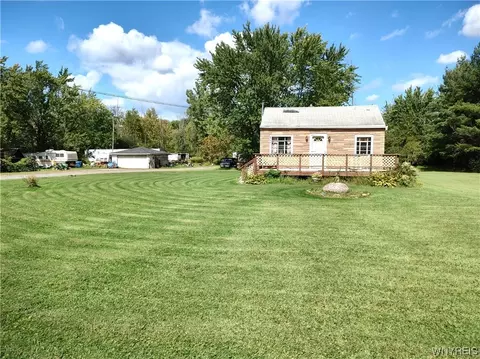 1506 Gowans Rd, Evans, NY 14006