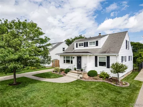 79 Westfall Dr, Tonawanda, NY 14150
