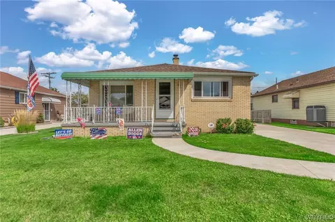 35 Nandale Dr, Cheektowaga, NY 14227