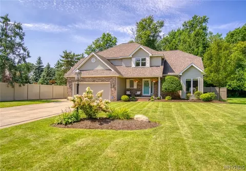 591 Sherwood Ct, Lewiston, NY 14092