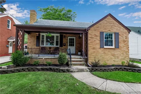 134 Briarcliff Rd, Cheektowaga, NY 14225