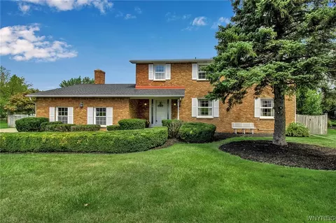 70 Reserve Rd, West Seneca, NY 14224