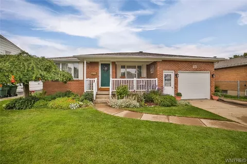 54 Barnabas Dr, Depew, NY 14043
