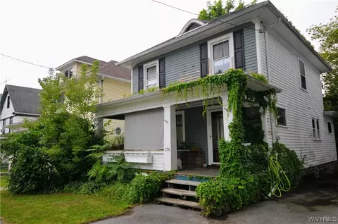 176 81st St, Niagara Falls, NY 14304