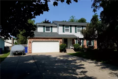 11 Montbleu Ct, Getzville, NY 14068