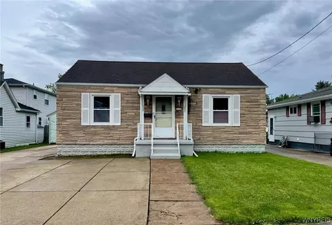 388 Oakdale Dr, North Tonawanda, NY 14120